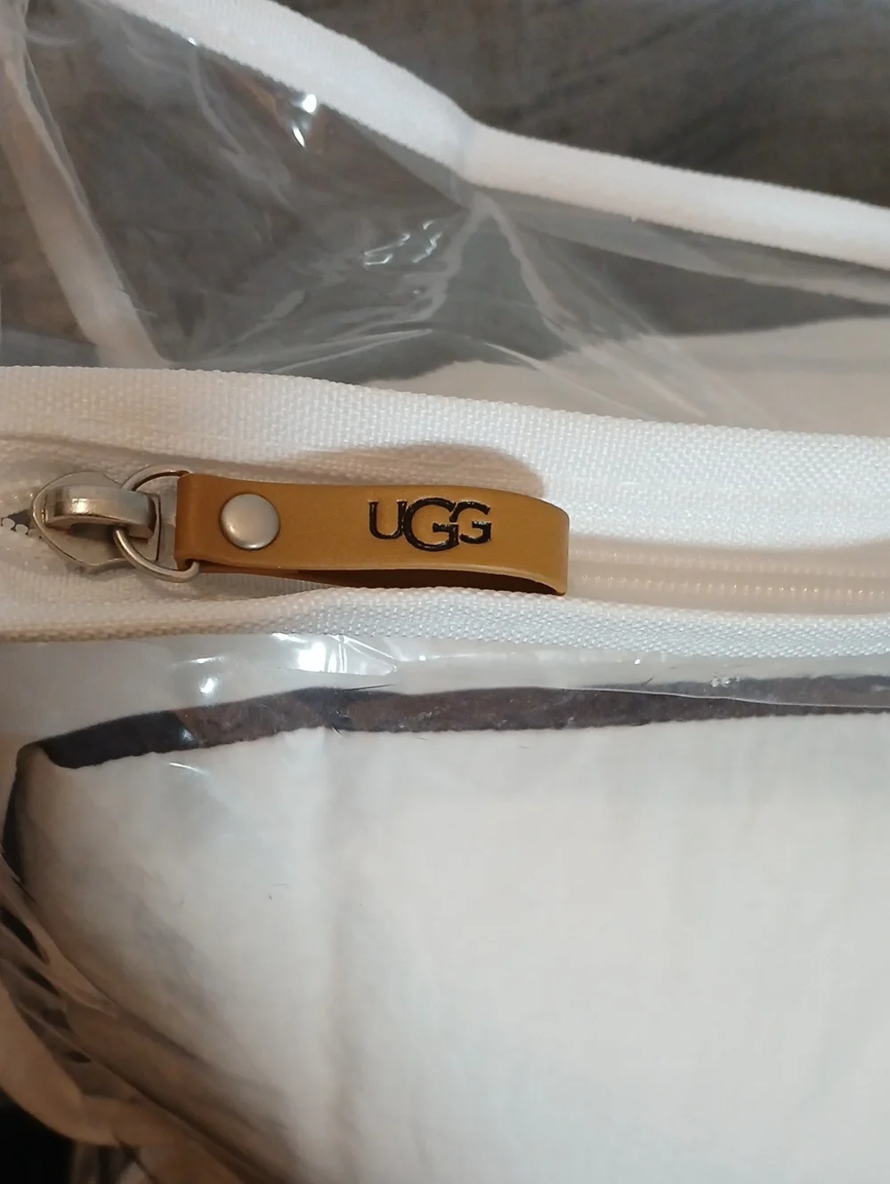 UGG Devon Down Alternative  Pillow - Plush Luxury Support